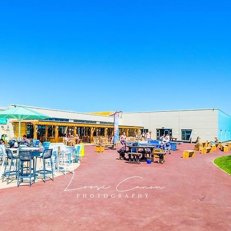 Big Skies Platinum Plus Holiday Home With Wifi, Netflix, Dishwasher, Decking Camber Bagian luar foto