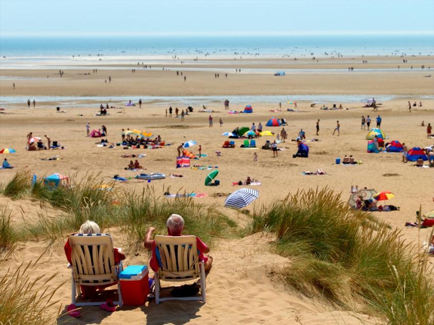 Big Skies Platinum Plus Holiday Home With Wifi, Netflix, Dishwasher, Decking Camber Bagian luar foto