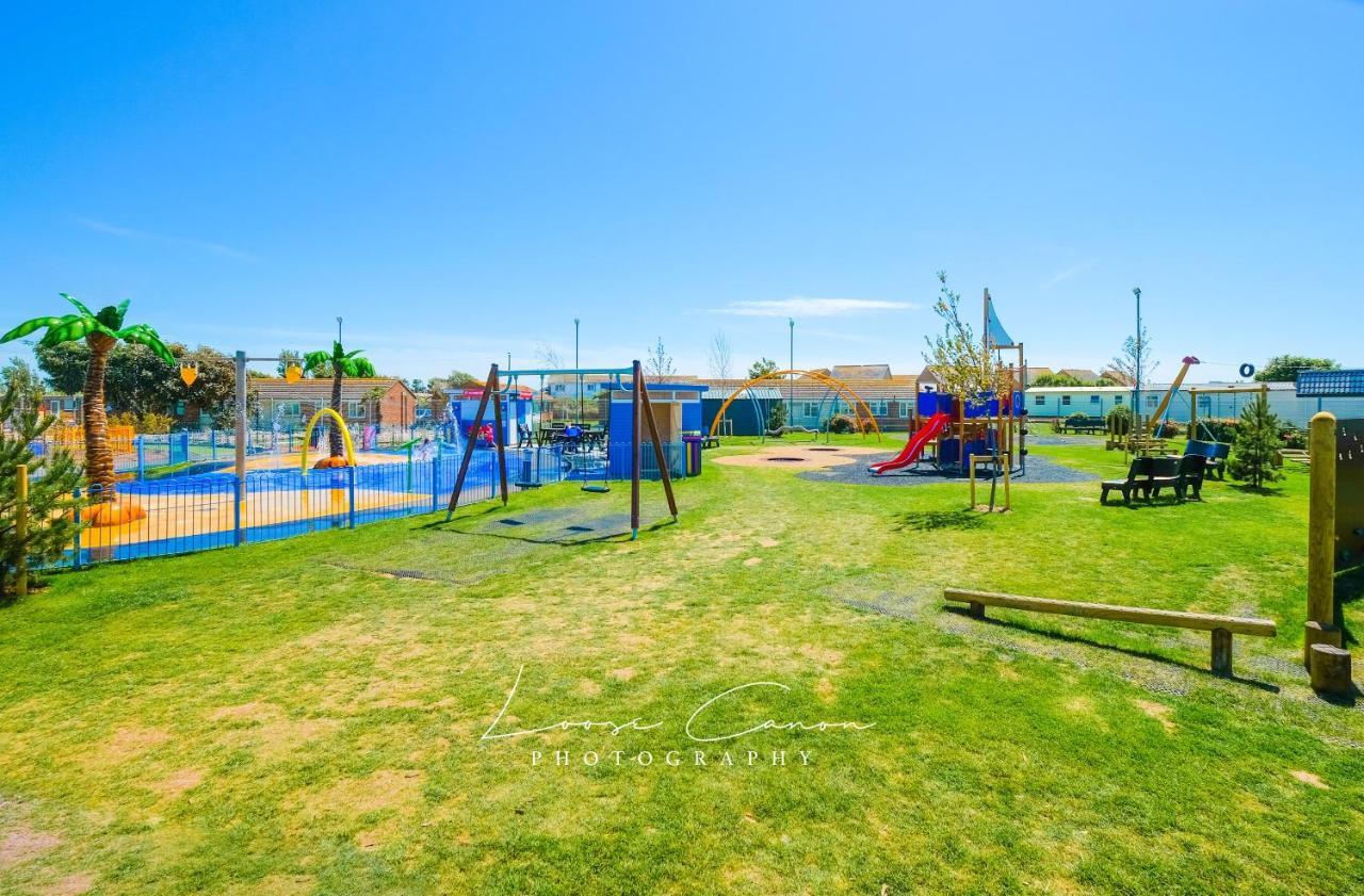 Big Skies Platinum Plus Holiday Home With Wifi, Netflix, Dishwasher, Decking Camber Bagian luar foto